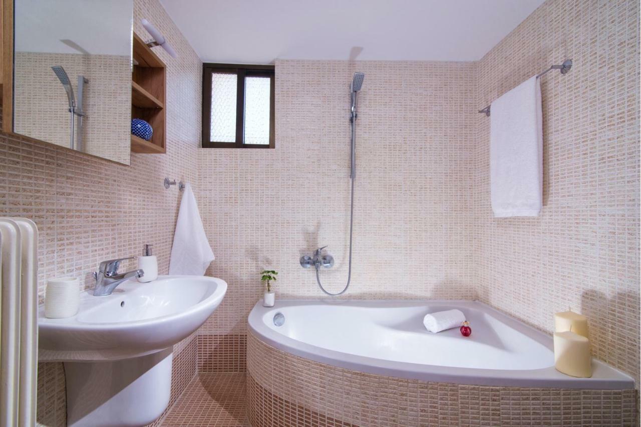 Luxury Villa Rosita W Heated Pool - Nature And Relax Epano Vathia Eksteriør bilde